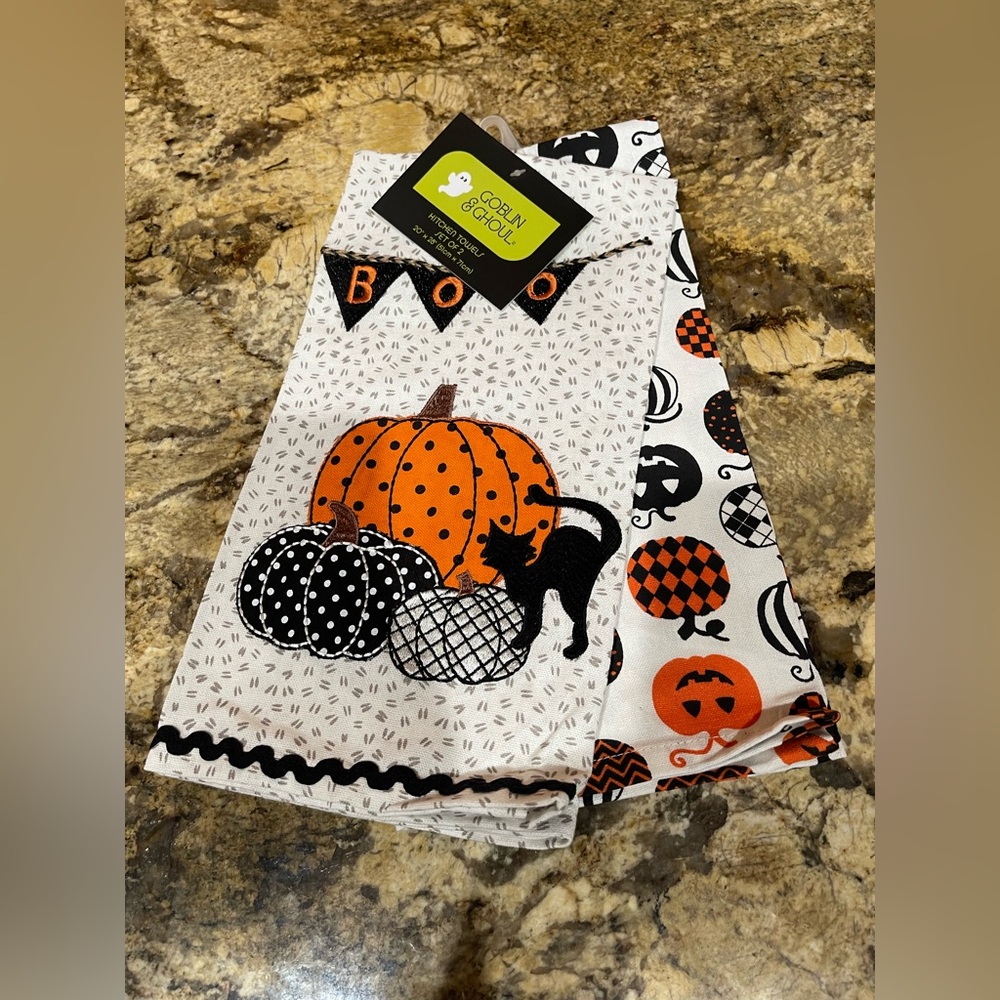 Goblin & Ghoul enbroidered kitchen towels set BOO, pumpkins spooky cat NEW!